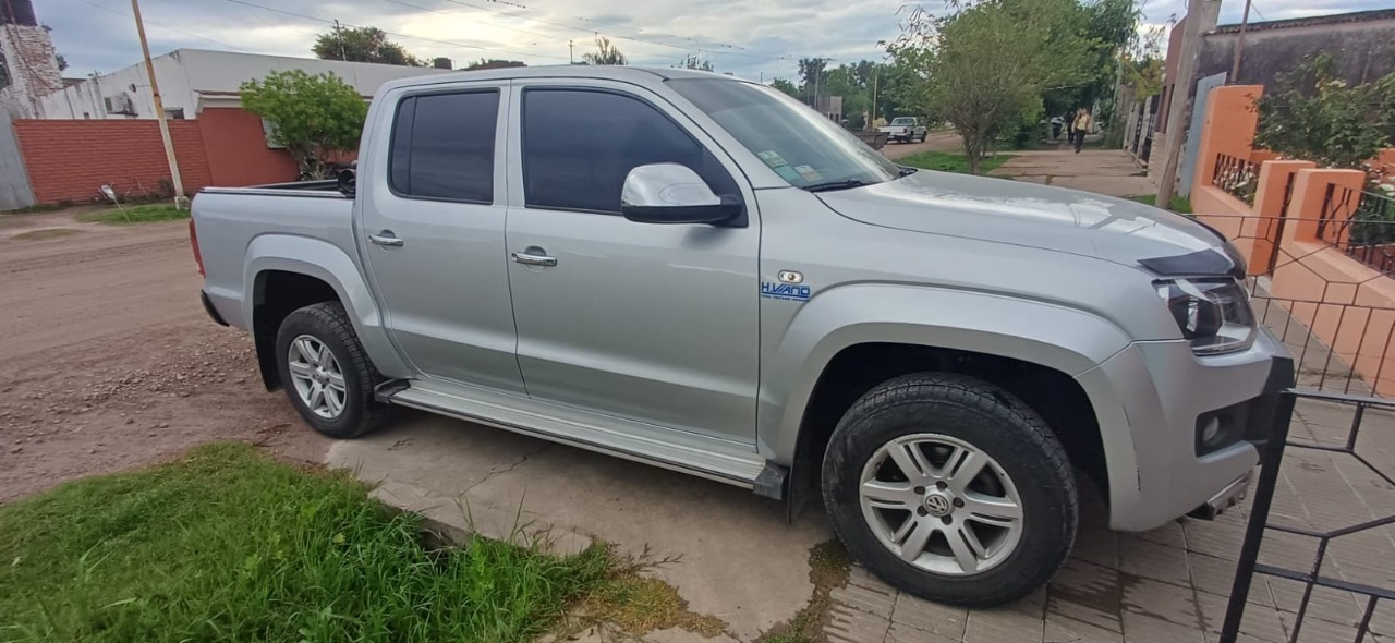 VOLKSWAGEN AMAROK TRENDLINE AT 4X2